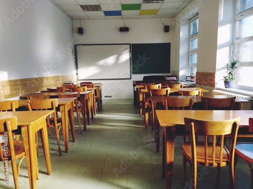 Cuadro en lienzo Music solfeggio empty class at school