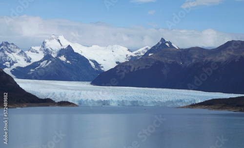 perito moreno glacier country