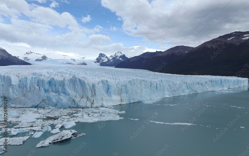 Fototapeta premium perito moreno glacier country