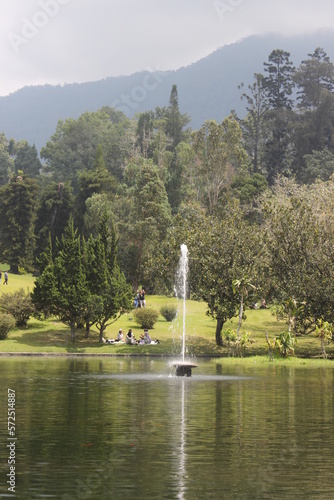 The beauty of the lake in the middle of the lake