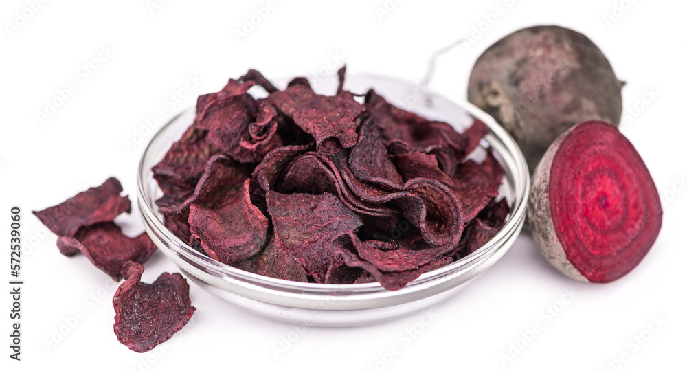 Obraz premium Some healthy Beetroot Chips (selective focus; close-up shot)
