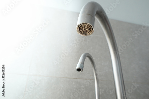 Konstfotografi Selective focus on hard water deposit