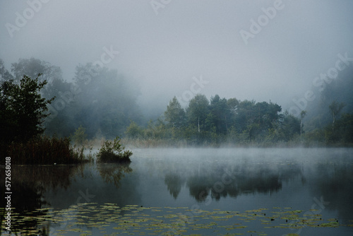 Slowenien   See im Nebel © Sio Motion