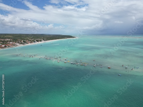 Fototapeta Naklejka Na Ścianę i Meble -  Beach Maragogi, praia de antunes, Alagoas. Caminho de Moises