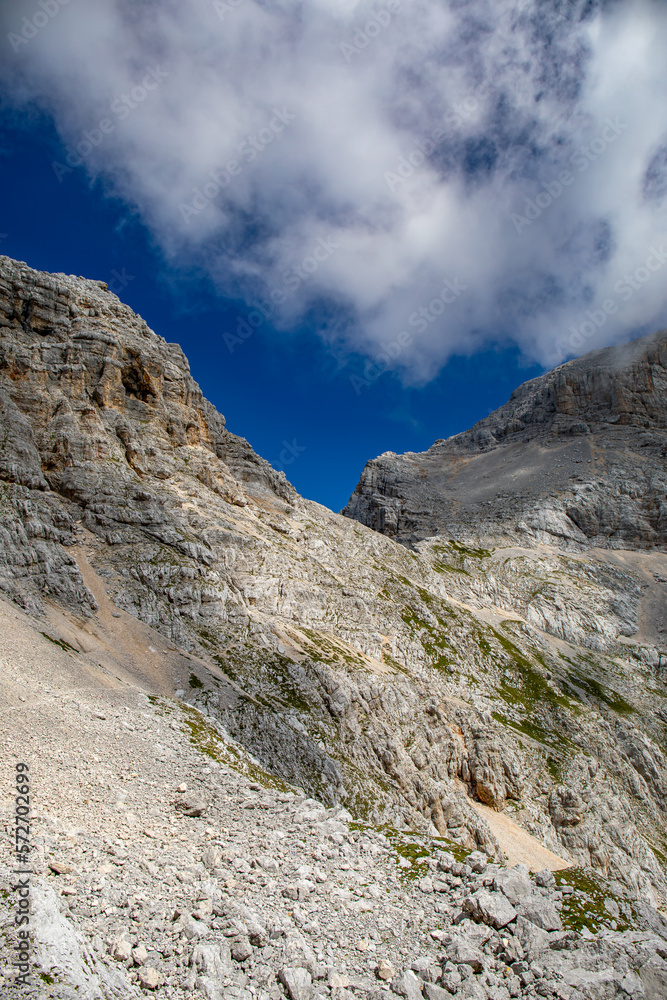 Hiking tour Škrlatica - Dolkova špica	