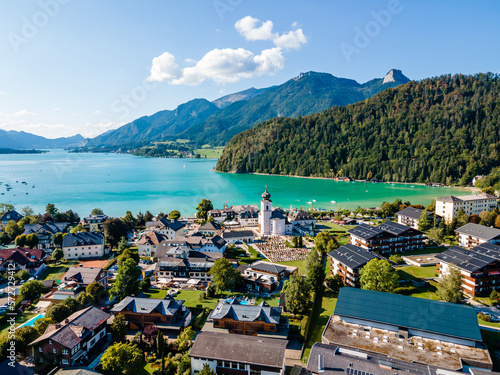 Fototapeta Naklejka Na Ścianę i Meble -  Discover the Beauty of an Alpine Town on Lake Wolfgangsee in Austria. A Perfect Destination for Your Next Vacation