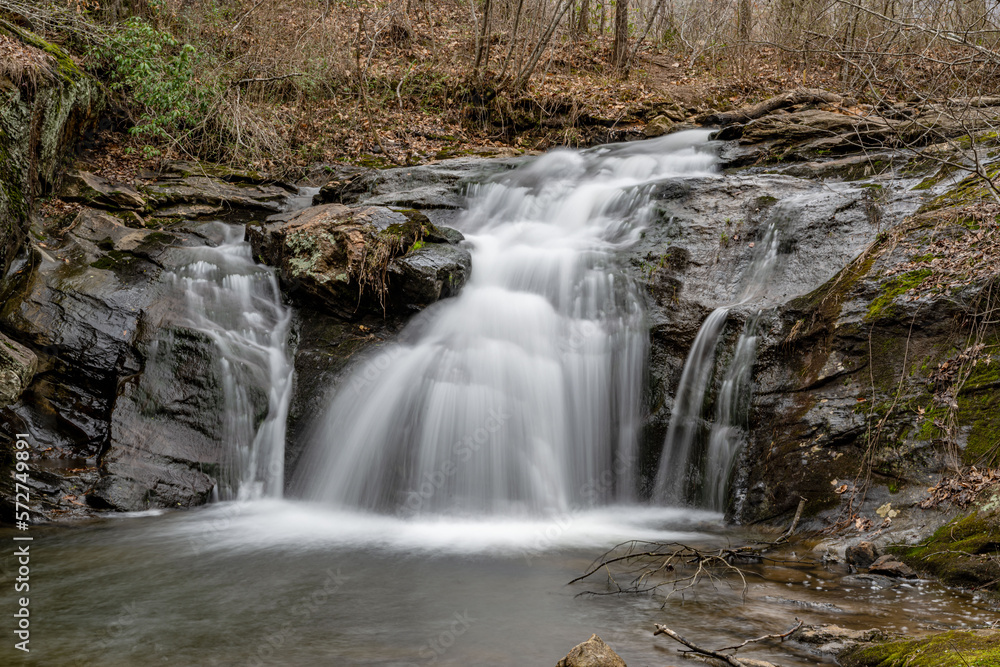 Obraz premium waterfall, water, nature, cascade, falls, river, stream, landscape, rock, forest, fall, rocks, beautiful, stone, green, waterfalls, park, outdoor, natural, scenic, flow, beauty, white, spring, creek