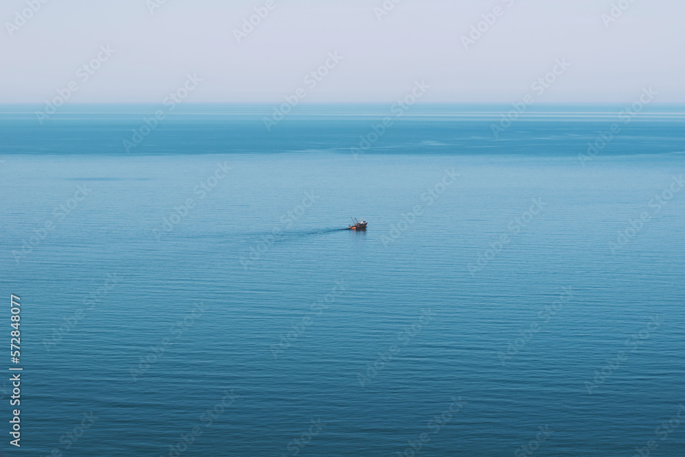 Obraz premium Blue sky horizon over the sea, Sea horizon and clear blue sky