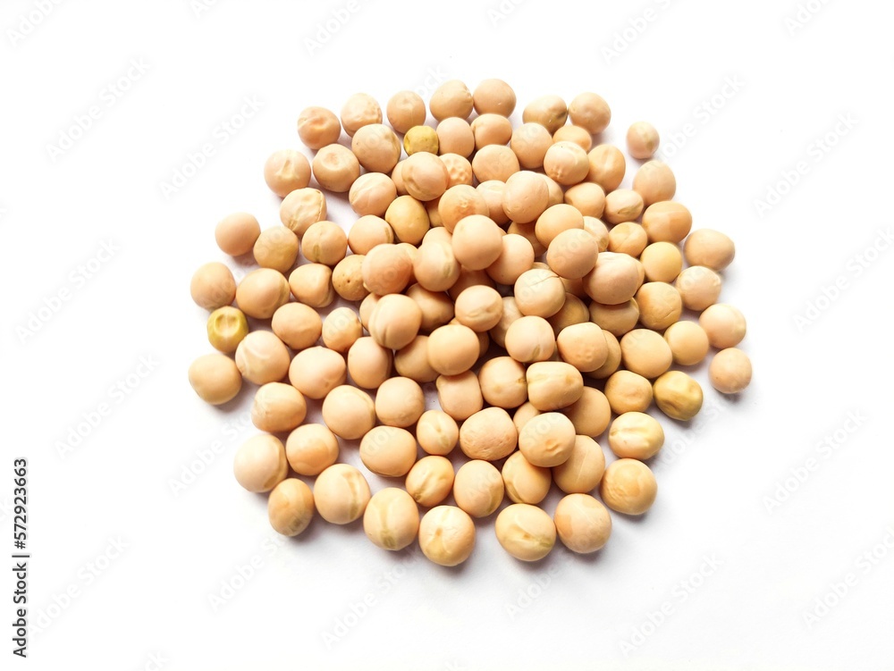 Dried white pea or trapper peas isolated on white background.Top view picture of white peas.White peas are a good source of protein, vitamins and other antioxidants. Dried white pea or trapper peas isolated on white background.Top view picture of white peas.White peas are a good source of protein, vitamins and other antioxidants.