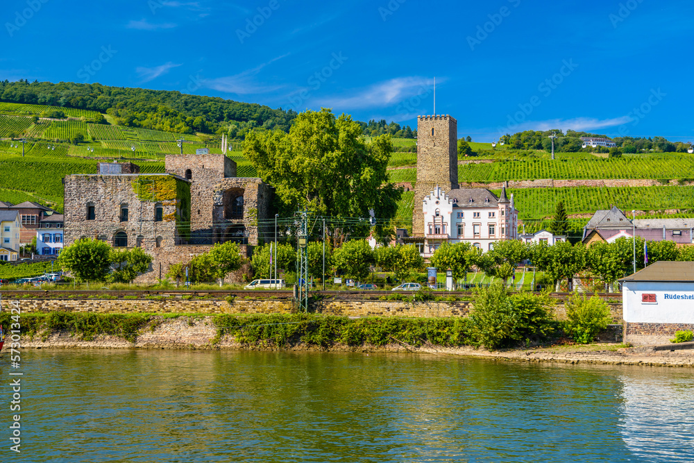 Broemserburg and Chateau de Boosenburg Oberburg castle in Ruedesheim am Rhein Rhine, Rudesheim, Rheingau-Taunus-Kreis, Darmstadt, Hessen, Germany Broemserburg and Chateau de Boosenburg Oberburg castle in Ruedesheim am Rhein Rhine, Rudesheim, Rheingau-Taunus-Kreis, Darmstadt, Hessen, Germany