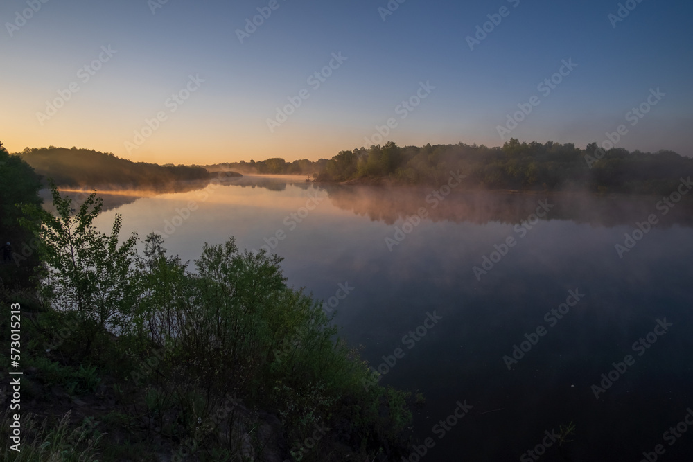 Fototapeta premium sunrise over the lake