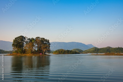 Nam Ngum Reservoir  Tha Heua  Laos  Asien. Beautiful nature at Lake close to Vientiane. High quality photo