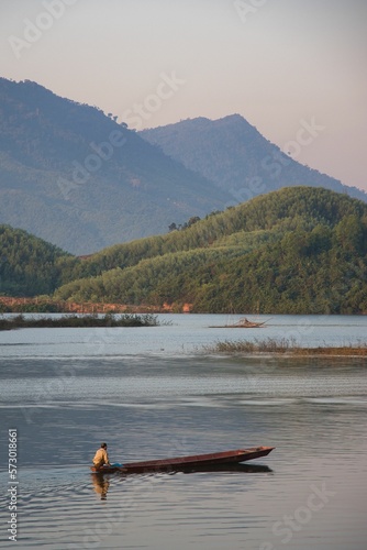 Nam Ngum Reservoir, Tha Heua, Laos, Asien. Beautiful nature at Lake close to Vientiane. High quality photo photo