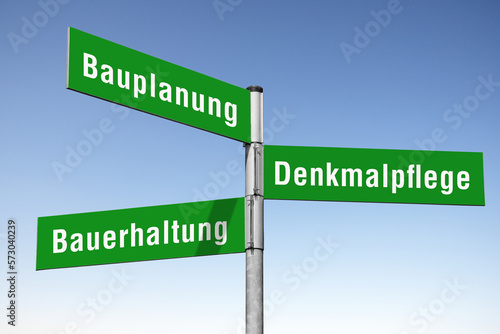 Wegweiser, Bauplanung und Bauerhaltung