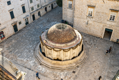 Famous Big Onofrio fountain at the entry of the old part of the Dubrovnik city photo