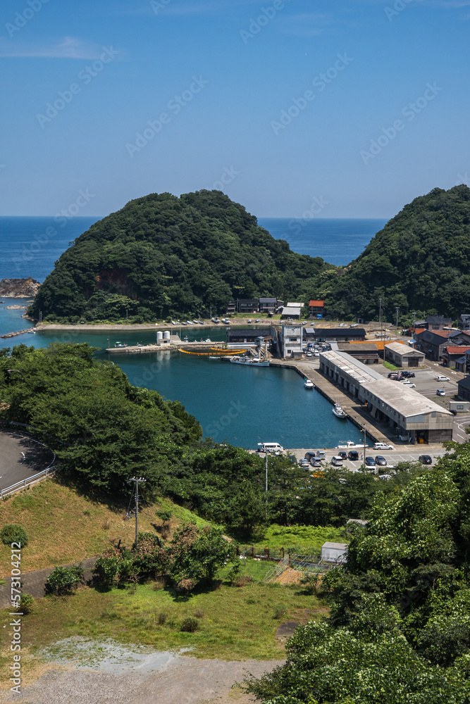 兵庫県 新温泉町 七坂八峠展望台から眺める日本海と夏景色