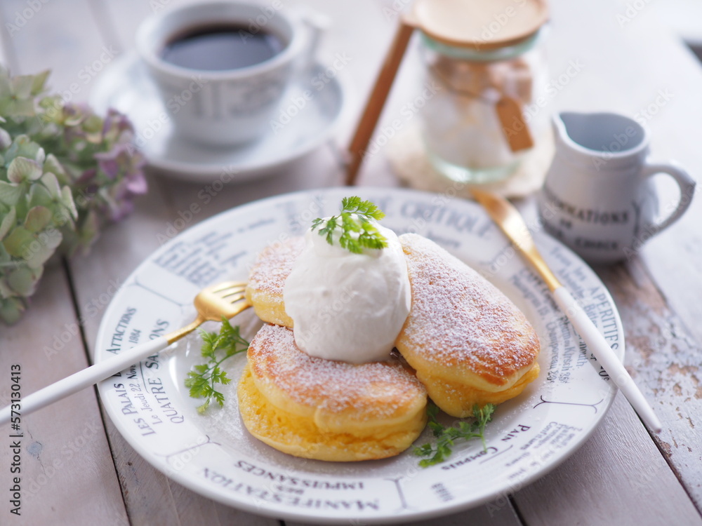 ふわふわパンケーキでティータイム ふわふわパンケーキでティータイム