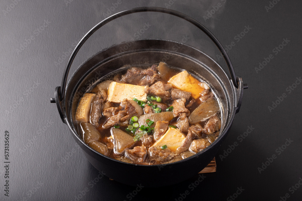 牛すじ煮込み・焼き豆腐入り牛すじぼっかけ