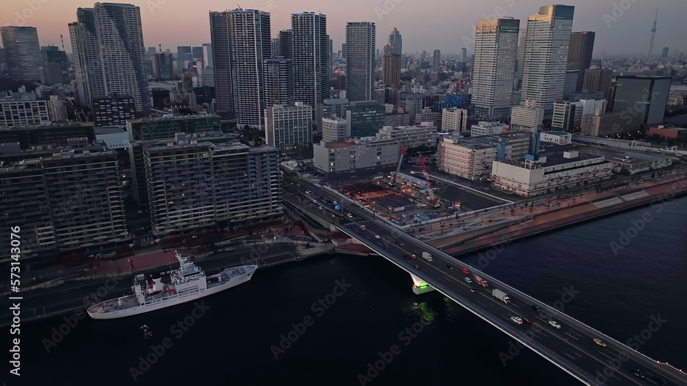 Fototapeta premium 都市の夕景 空撮