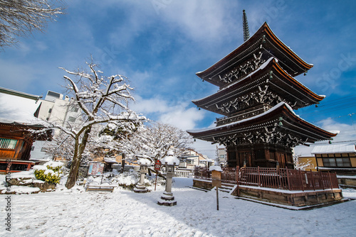 Wallpaper Mural the Hida Kokubunji Temple in Takayama on a snowy day Torontodigital.ca