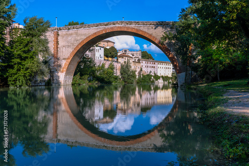 Ponte sul Metauro a Fossombrone.