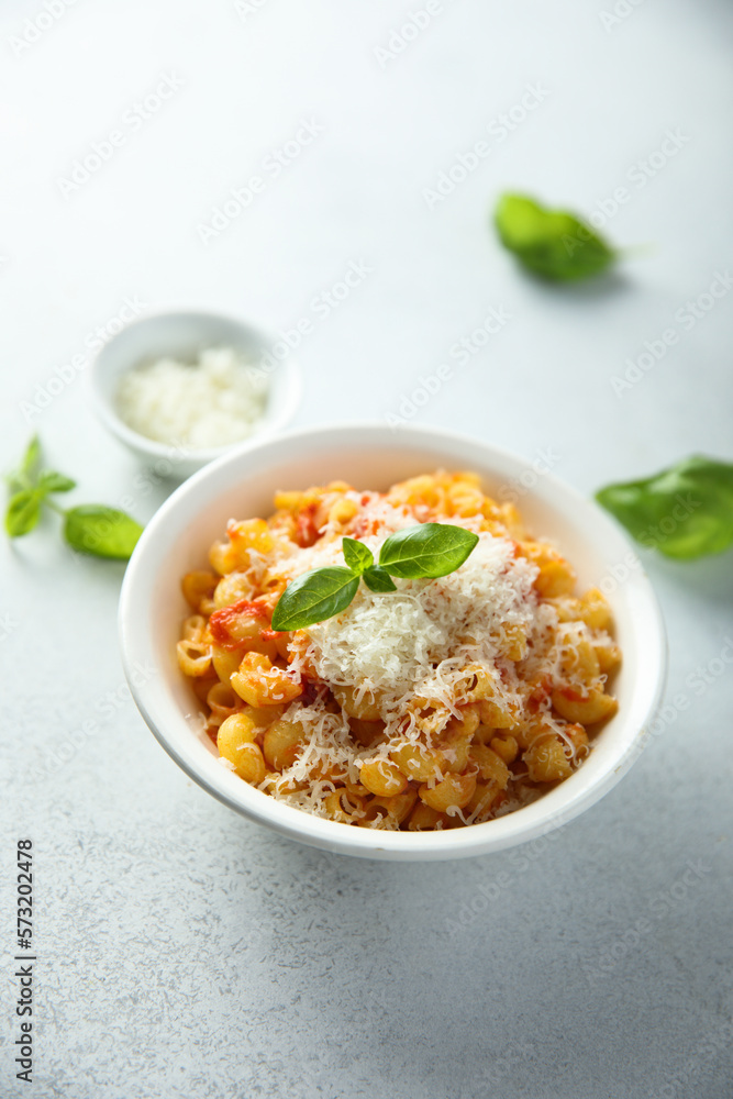 Pasta with tomato sauce and cheese