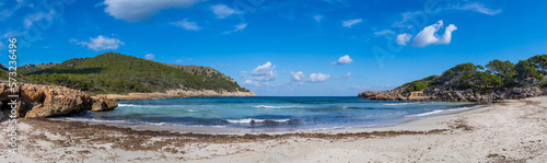 Cala Molto ist eine Bucht der spanischen Baleareninsel Mallorca   Spanien   Espana   Panorama © Harald Schindler