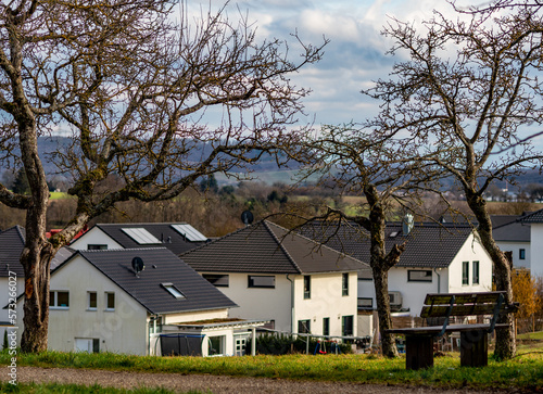 Neues Wohngebiet am Ortsrand