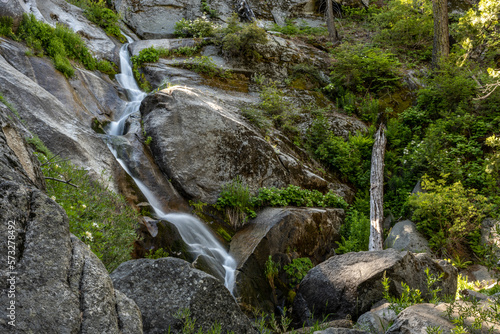 Fototapeta Naklejka Na Ścianę i Meble -  Ella Falls in Kings Canyon tumbles over rocks