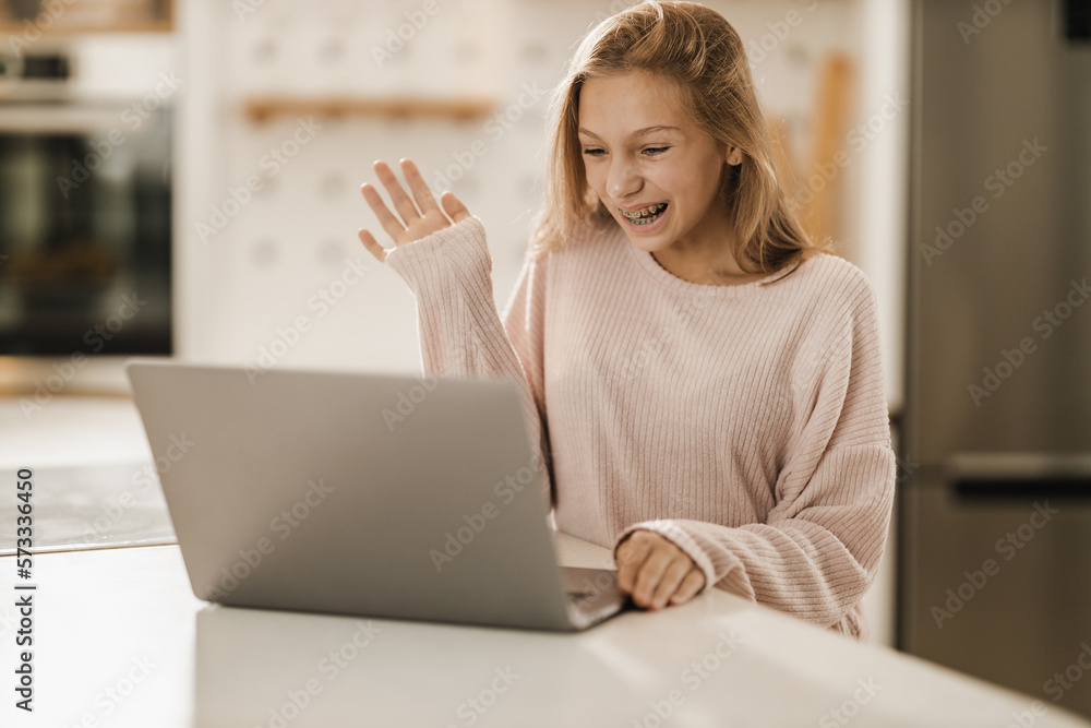 Video Chatting - Keeping Friends In Touch Video Chatting - Keeping Friends In Touch