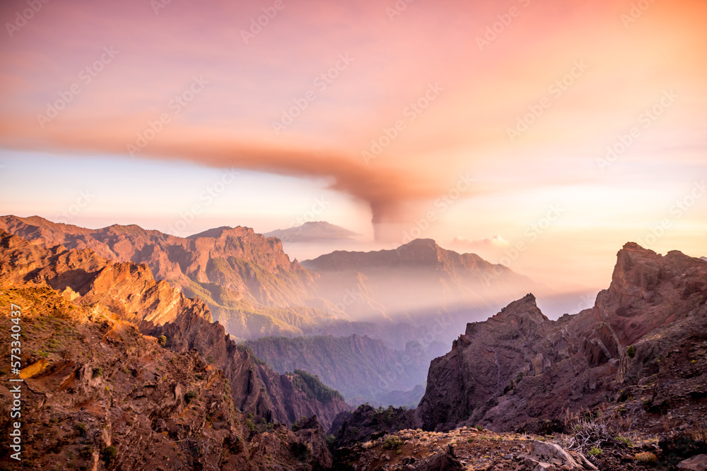 eruption of the volcano on the island of La Palma