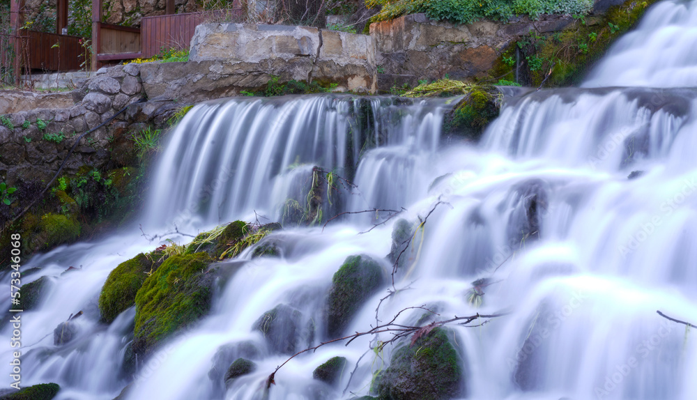 Obraz premium Long Exposure River Landscape During Fall