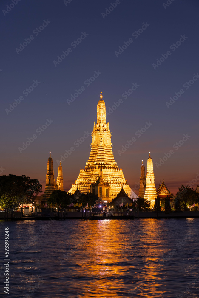 Long exposure of wat arun temple at twilight in Bangkok, Thailand