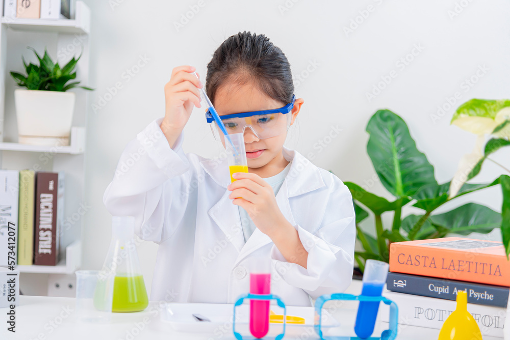 Asia little girl science Asia little girl science