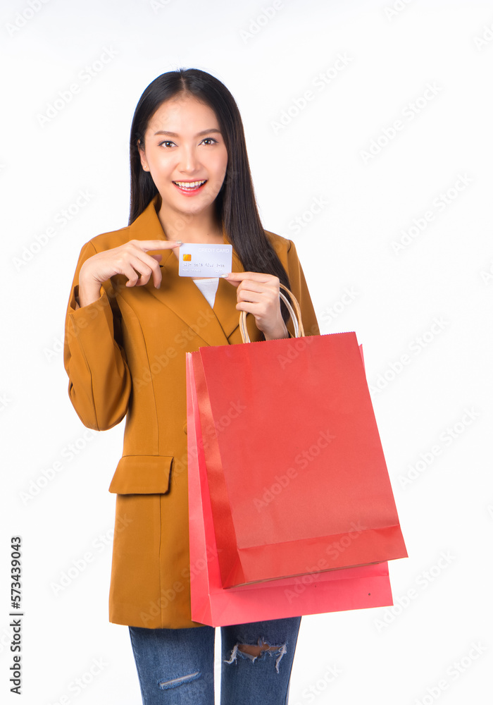positive pretty asian woman smile holding a credit card, payment credit card for confident lifestyle concept advertising white background
positive pretty asian woman smile holding a credit card, payment credit card for confident lifestyle concept advertising white background