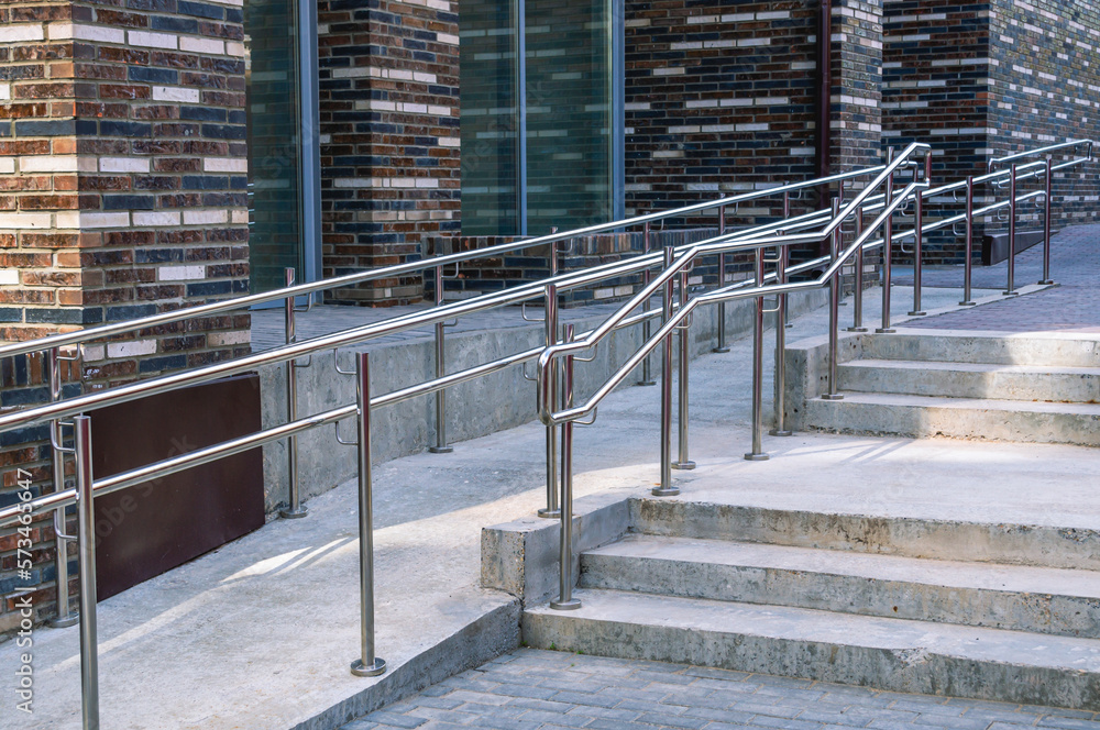 Handrails for the ramp for the disabled. Manufacturing and installation