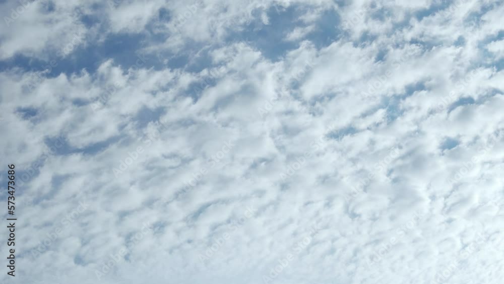 White Cumulus Clouds in a Sunny Blue Sky in Good Weather During The Day Timelapse. Beautiful View Of A Cloudy Sunny Skyscraper. Time Lapse of White Puffy Clouds in the Sunlight. Heaven, Beautiful Sky White Cumulus Clouds in a Sunny Blue Sky in Good Weather During The Day Timelapse. Beautiful View Of A Cloudy Sunny Skyscraper. Time Lapse of White Puffy Clouds in the Sunlight. Heaven, Beautiful Sky