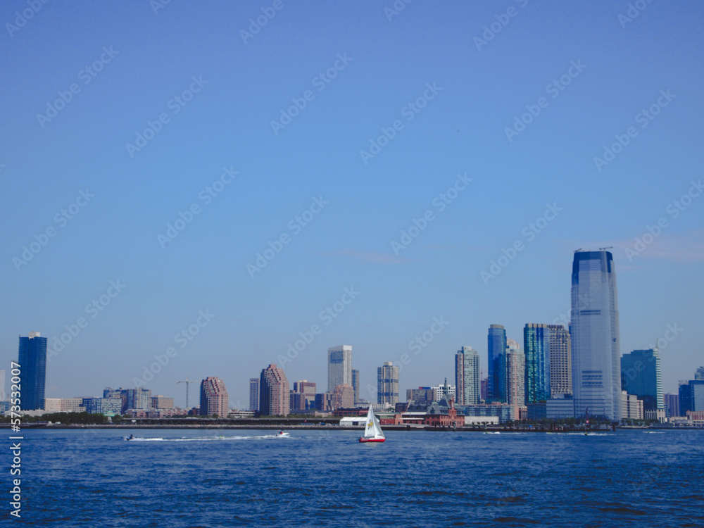 船上からのニュージャージーの風景