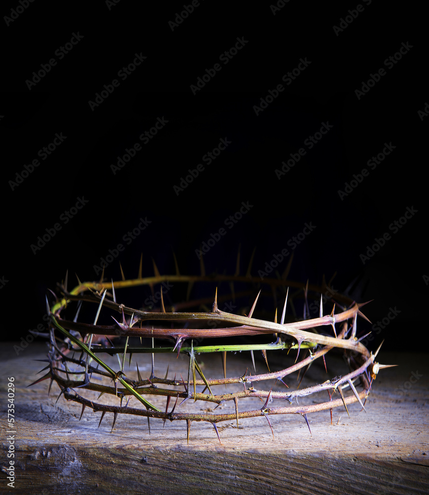 Fototapeta premium Rusty wreath of thorns at the cross