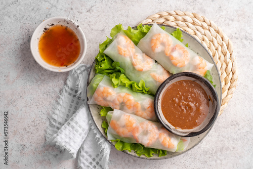 Vietnamse spring summer rolls with shrimp, lettuce, mint and vegetables