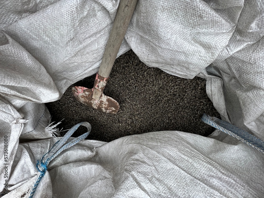 pelet słonecznikowy pellet słonecznikowy ,pellet z słonecznika , pellet opał . opał z pelletu