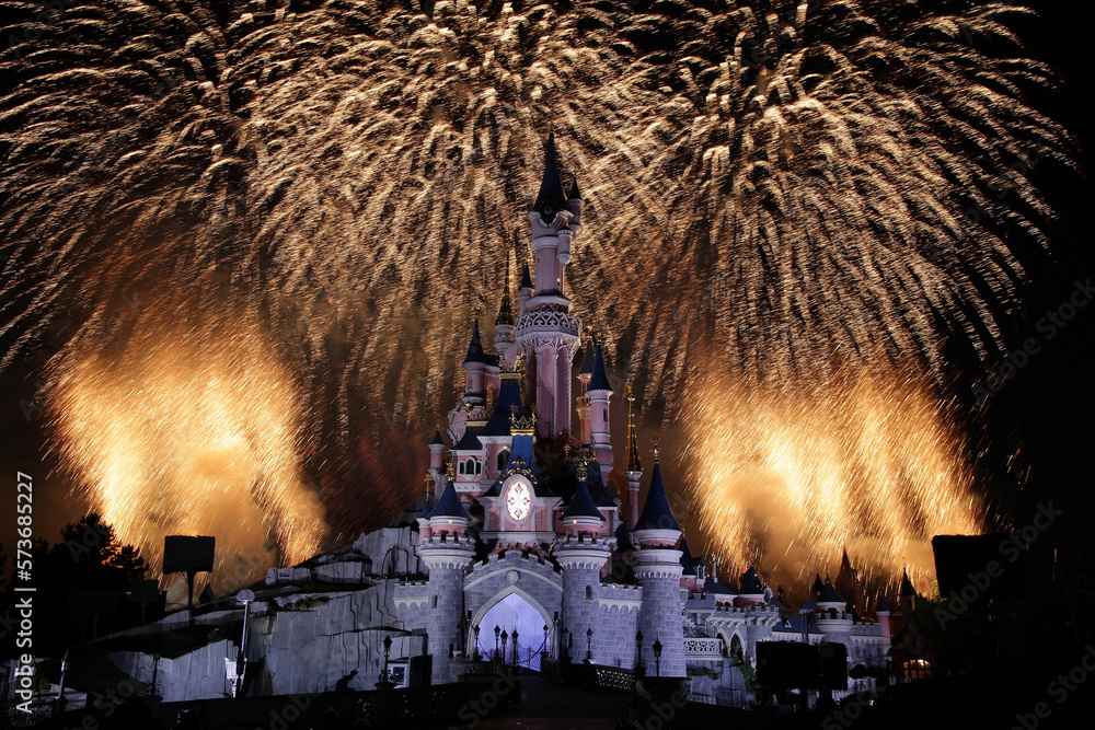 Naklejka premium Parc à thème Disneyland Paris et Walt Disney Studios