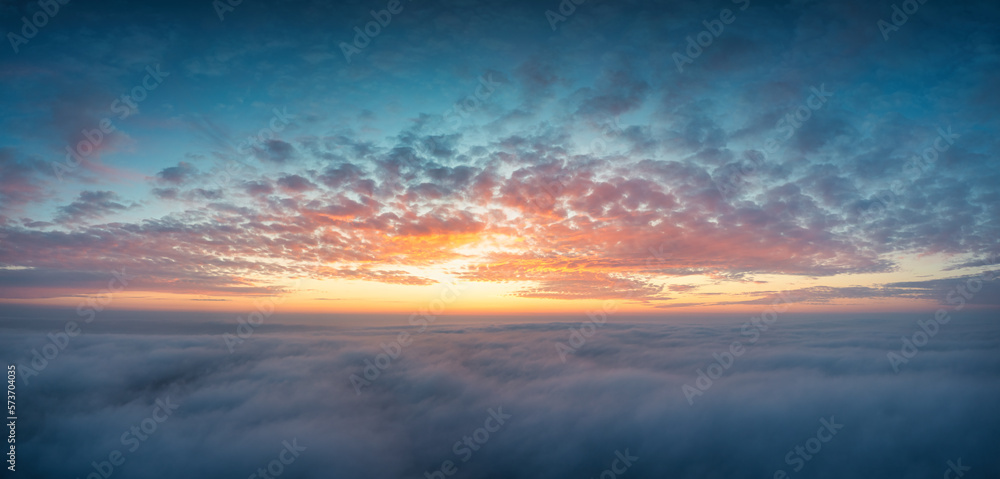 Stunning Sunrise Sky with Dramatic Clouds
