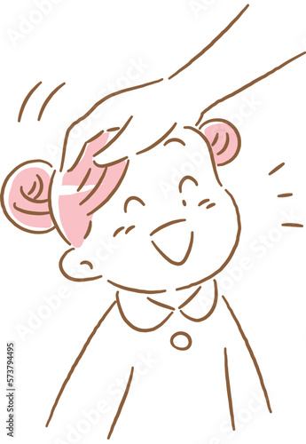 頭をなでて褒められている女の子