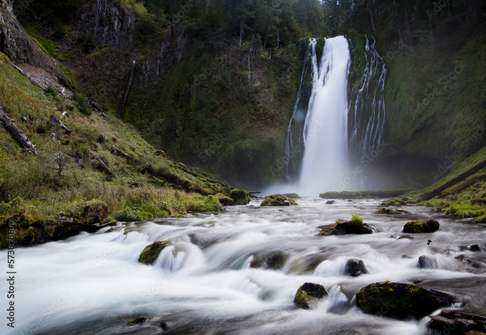 Waterfall in Oregon Waterfall in Oregon