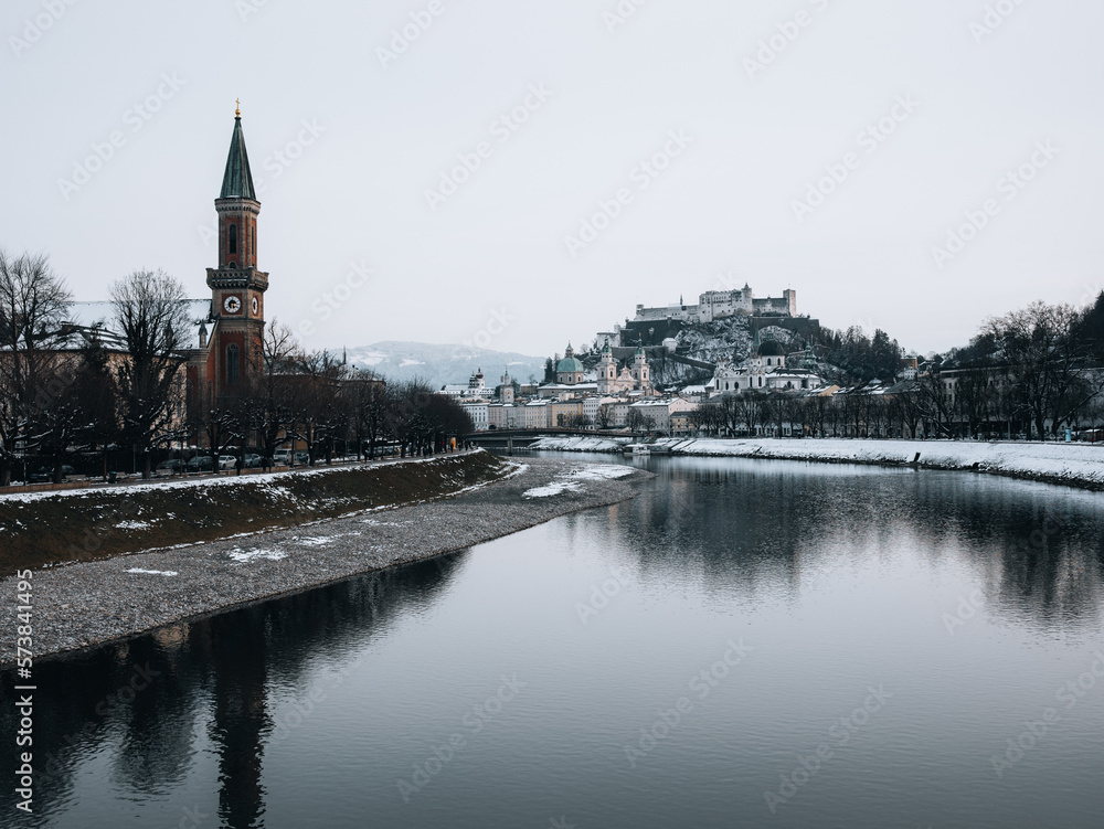 Salzburg Stadt mit Blick auf die Festung Hohensalzburg