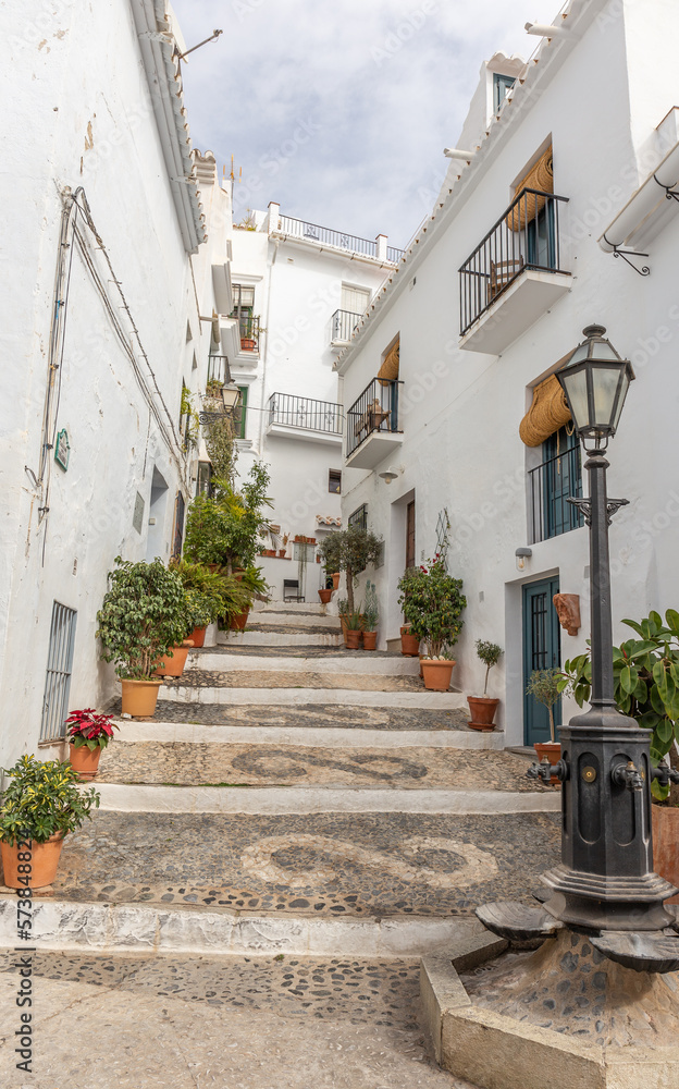 Fototapeta premium In den Gassen von Frigiliana, Andalusien, Spanien 