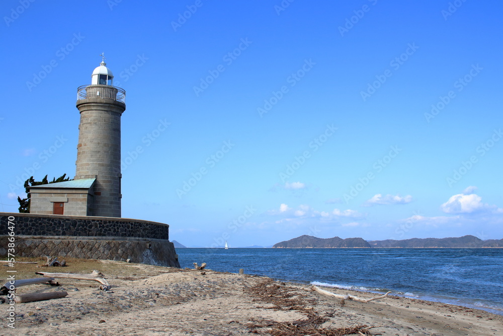 Fototapeta premium 男木島灯台と備讃瀬戸 （香川県 高松市）