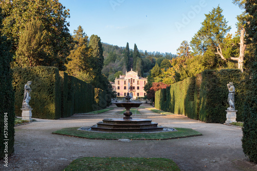 Valsanzibio, Abano Terme, Padova. Viale con fontana del Giardino Di Villa Barbarigo