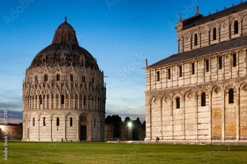 Fotografie Pisa. Piazza dei Miracoli.Battistero di San Giovanni